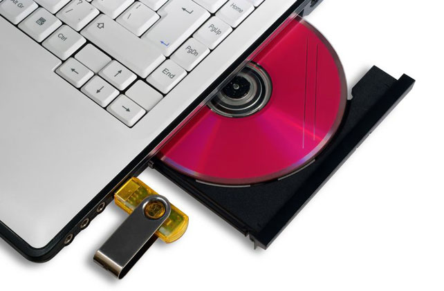 USBs v CDs/DVDs